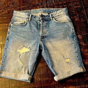 & Denim brand shorts 28 waist slim fit distressed denim